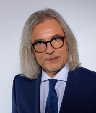 Piotr L. Chłosta