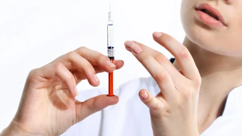 Szczepienia obowiązkowe i zalecane w 2026 roku – przewodnik profilaktyki dla lekarzy